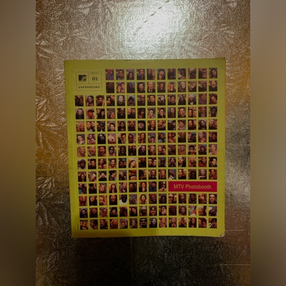 MTV Photo Booth book - Picture 1 of 7